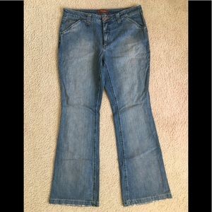 HIGH QUALITY DENIM/Bootcut Jeans with Size 14